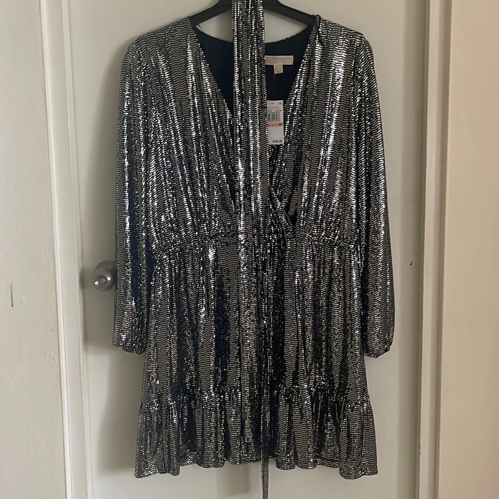 Beautiful party dress in size 2X.